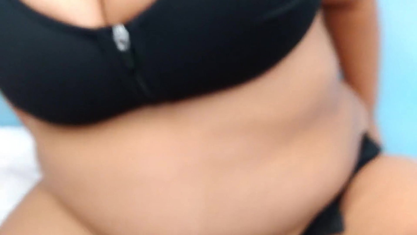 Teen School Girl Using Sex Toy For Sex When Parents are Not at Home & make Video & Share MMS With Boyfriend