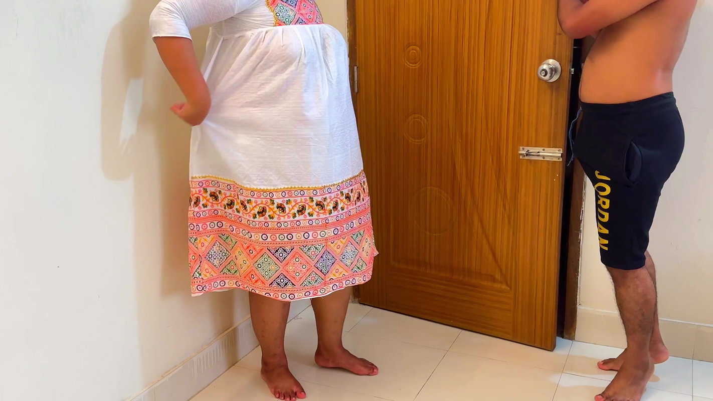 Teen College Girl Fucked By Stranger In Shopping Mall When Her Big Boobs Stuck Under Clothe