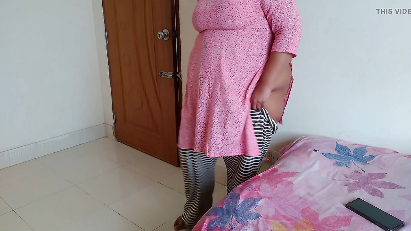 Tamil sexy aunty was talking on phone, when naked stepson fucked her – Then She Gets Hot Next day & Needs her Huge Fuck – Cumsot