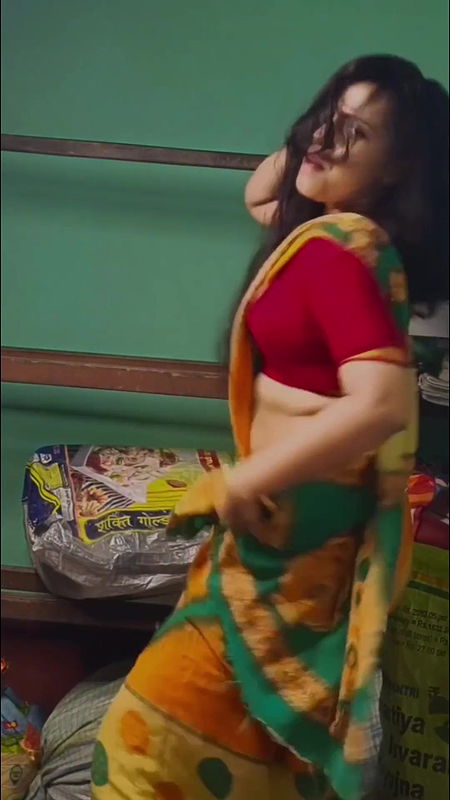 Take the hot young girl of Indian village to the forest and kissed his cheeks and his