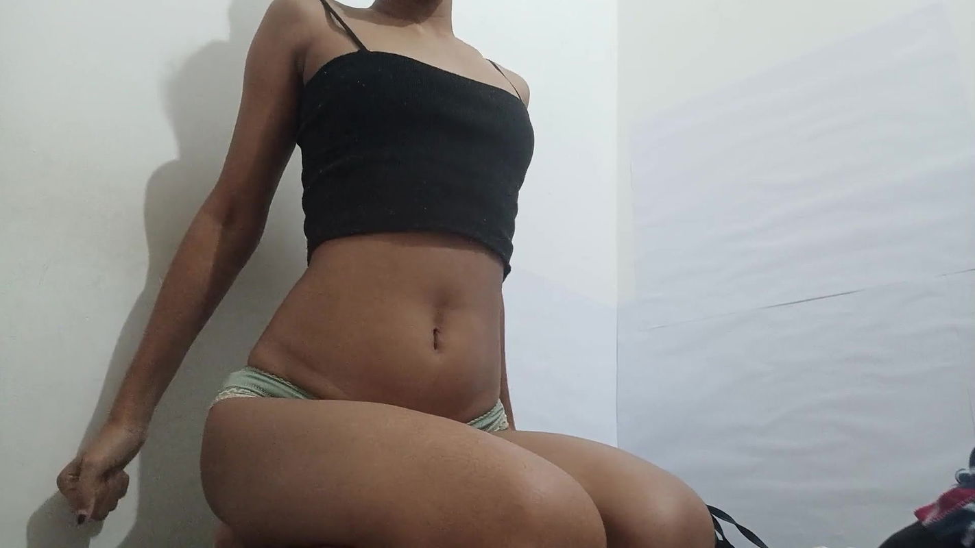 Super Hot Look Desi Girl Ridding