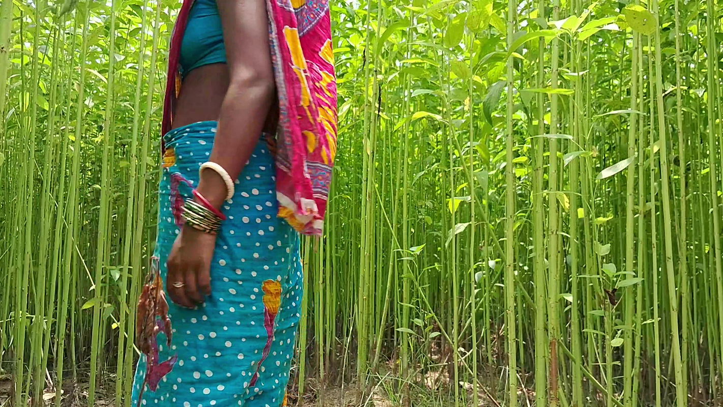 Stepuncle fucked my pussy in the jungle