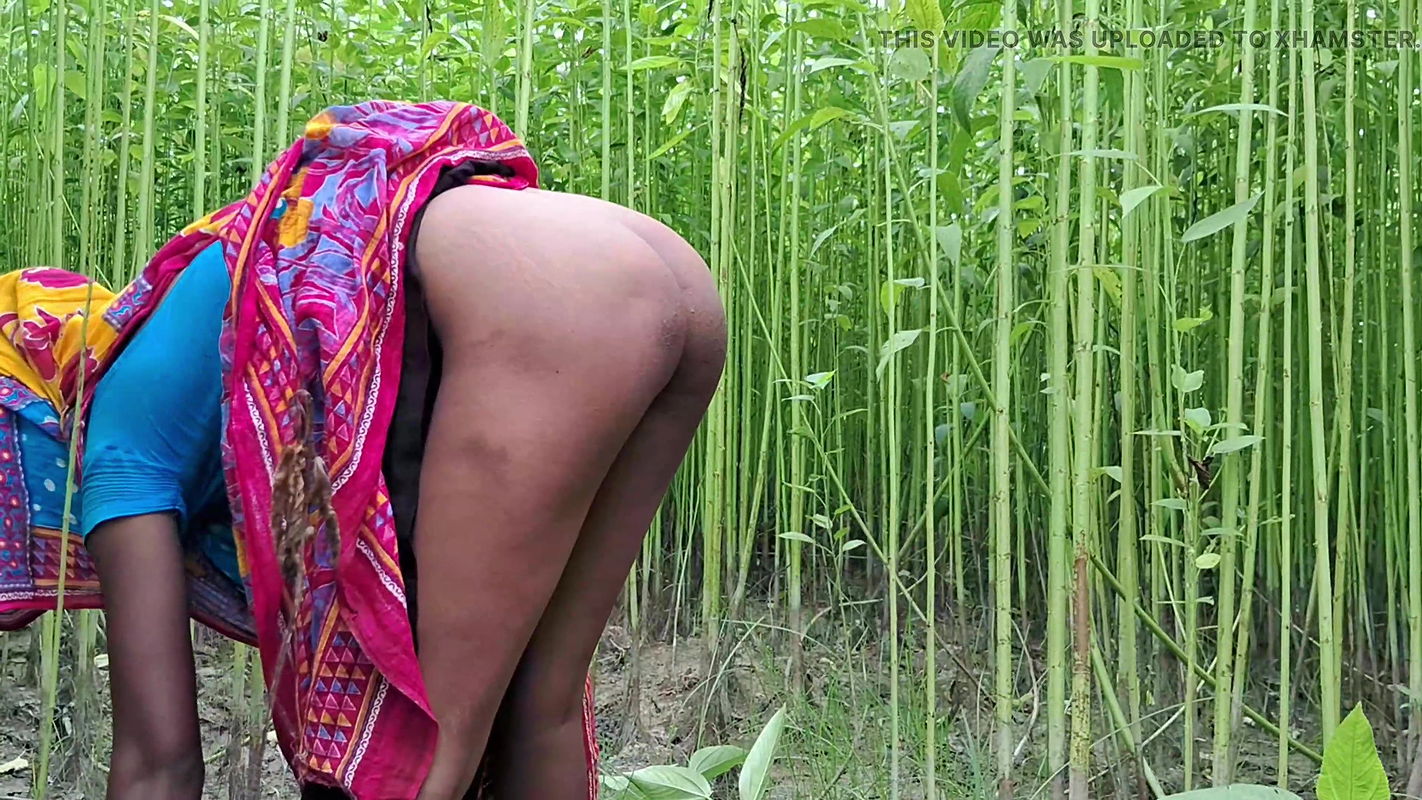 Stepuncle fucked my pussy in the jungle