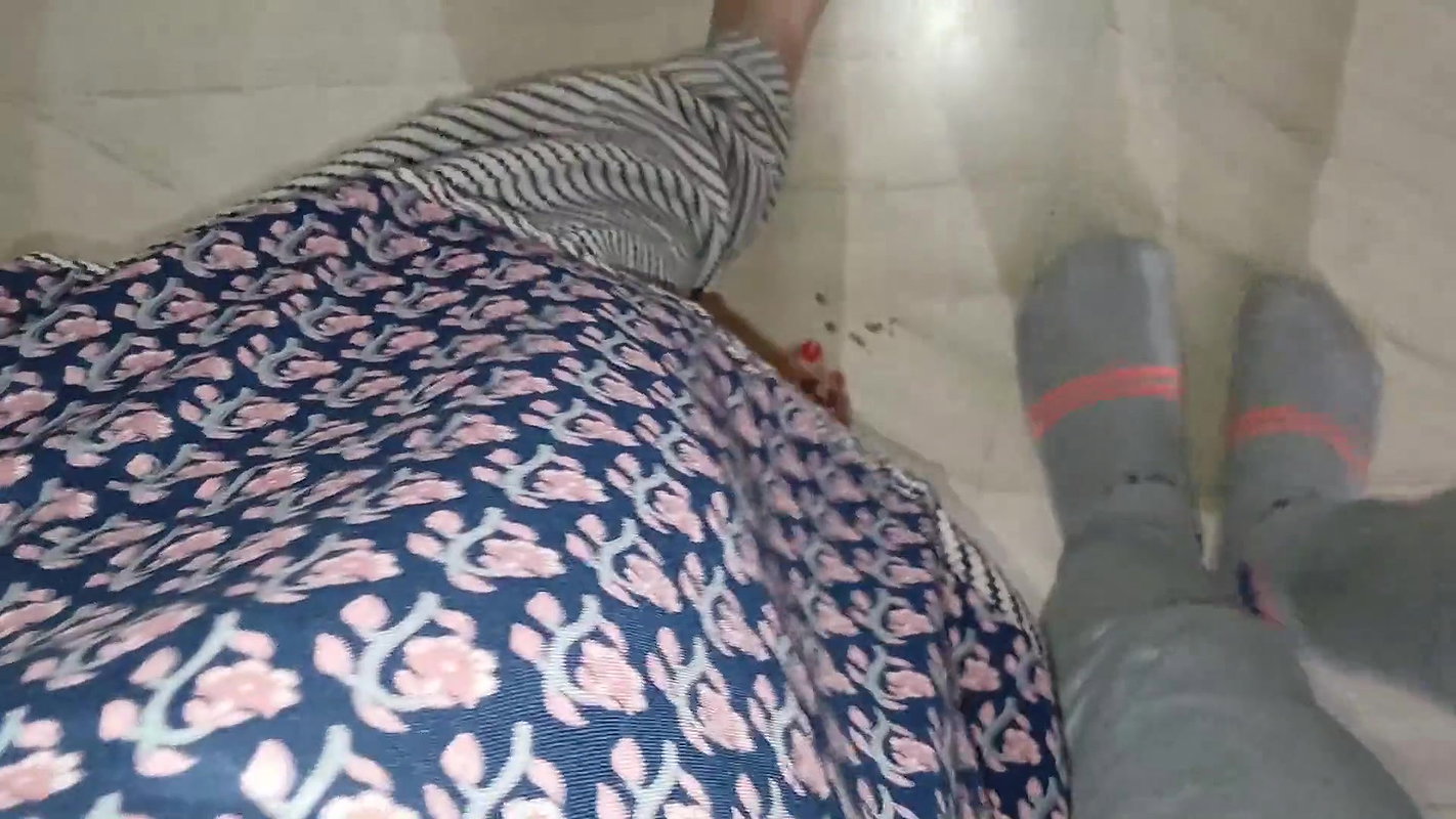 Stepson fucked his stepmother while giving her massage