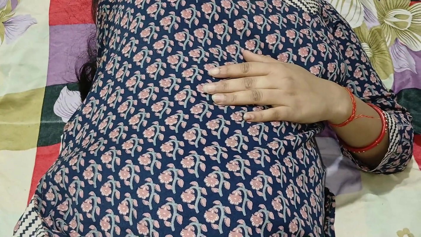 Stepson fucked his stepmother while giving her massage