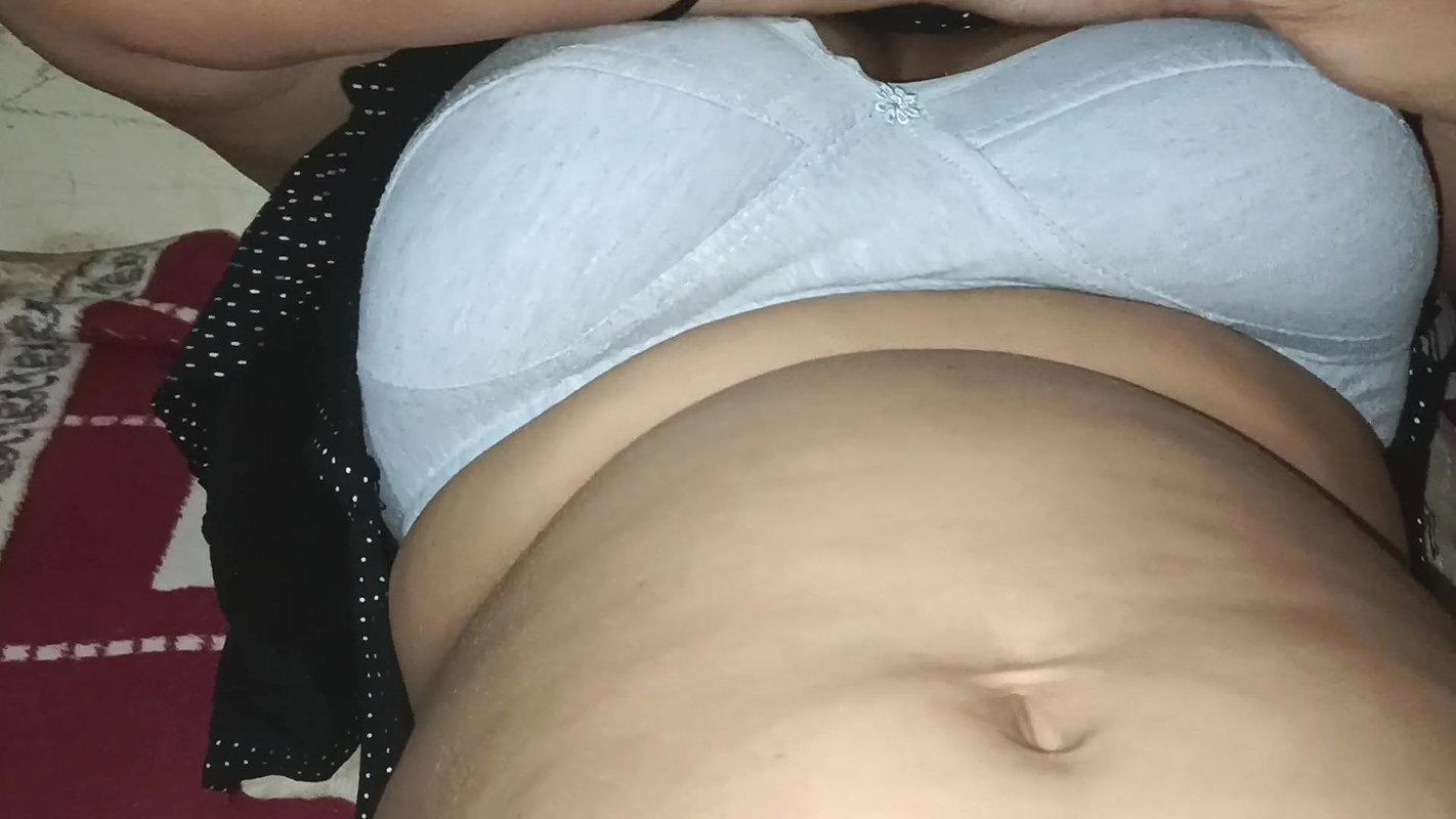 Stepmom caught by her stepson! Smile_ismile