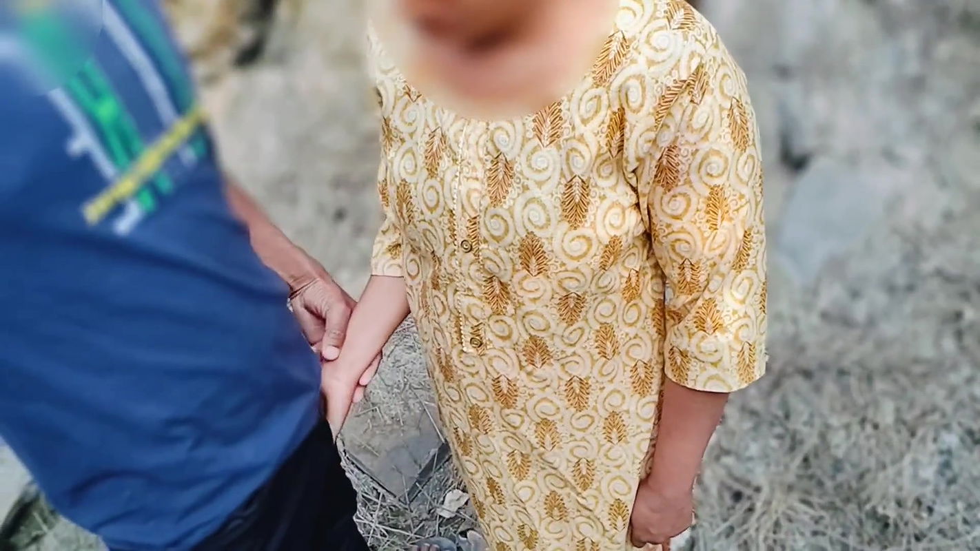 stepdad fuck her stepdaughter, stepdaughter’s tight pussy Frist time sex video