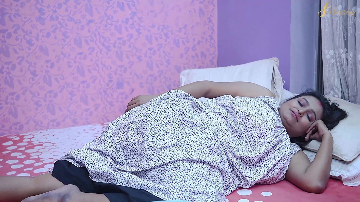 Stepbrother is seduced by seeing her stepsister’s big boobs and wet pussy