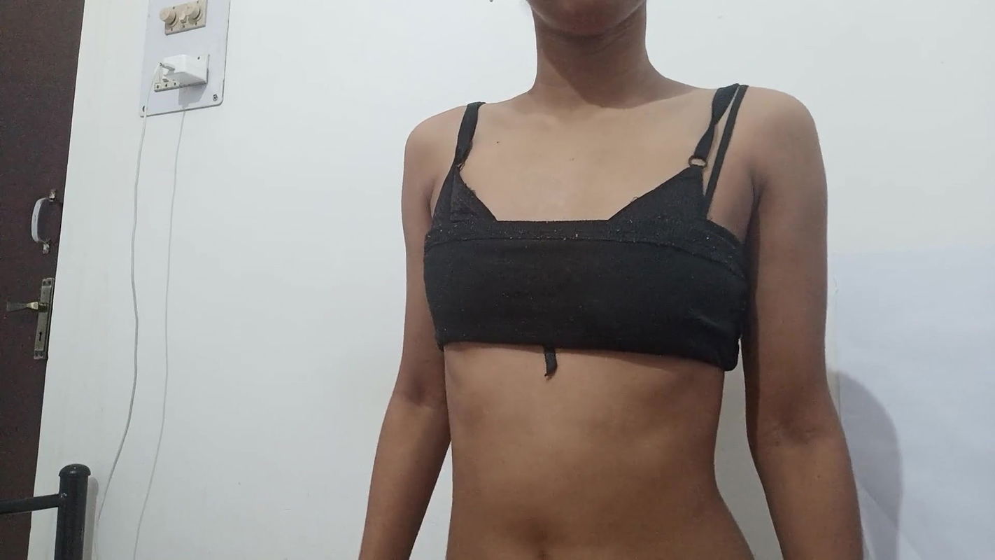 SHOWING HER HAIRY MATURE PUSSY