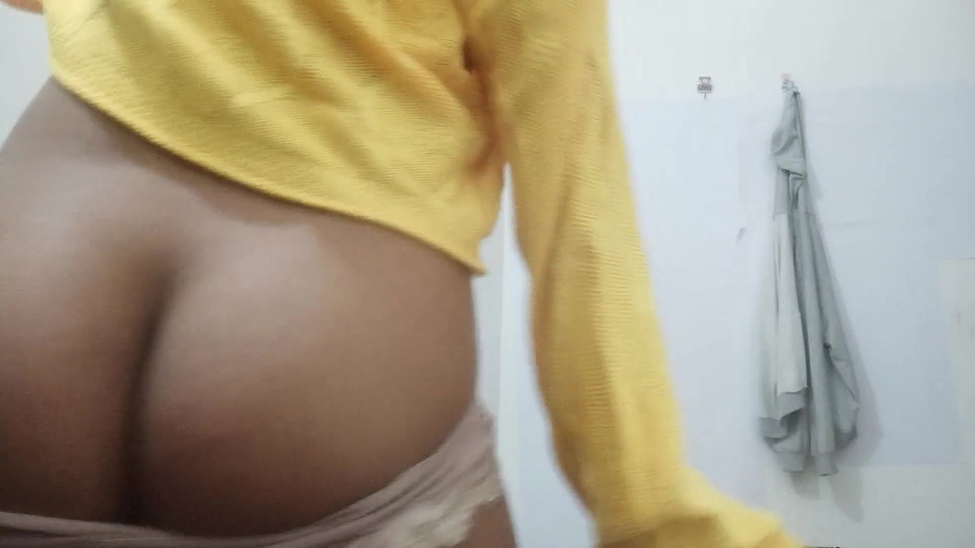 Sexy Strip – Pakistani GF Teasing