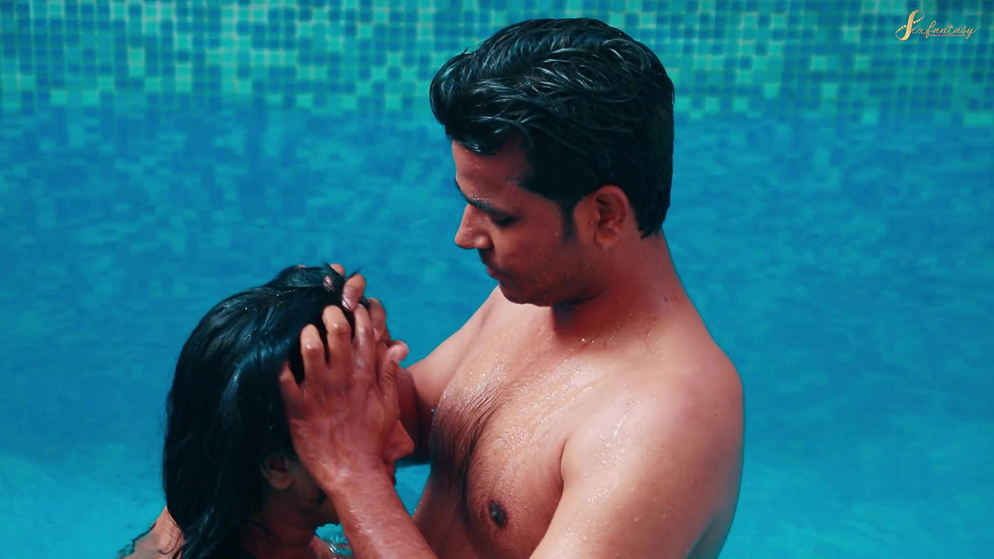 Sexy ne daba ke choda swimming pool me