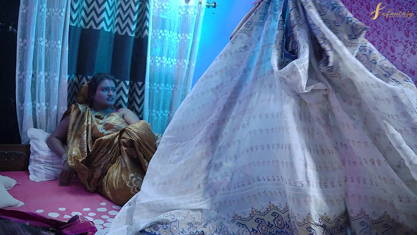 Sexy milf lady fucked hard with her house servant at night