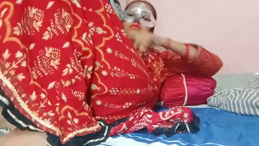 Sexy desi belan bhabhi sex enjoy home