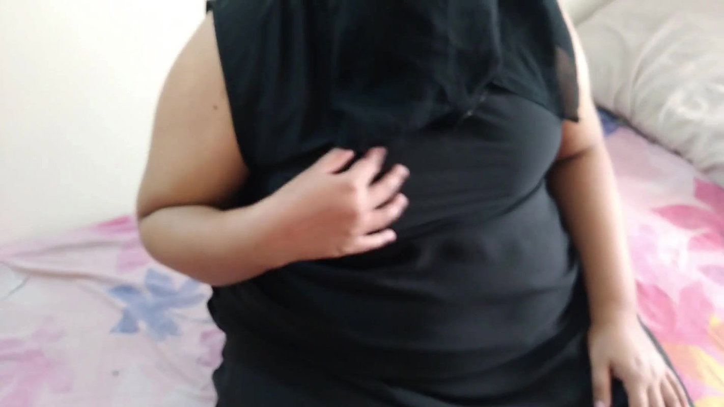 Saudi maid fucked by owner while owner’s wife was not at home – Wet Pussy Fucking & Cum