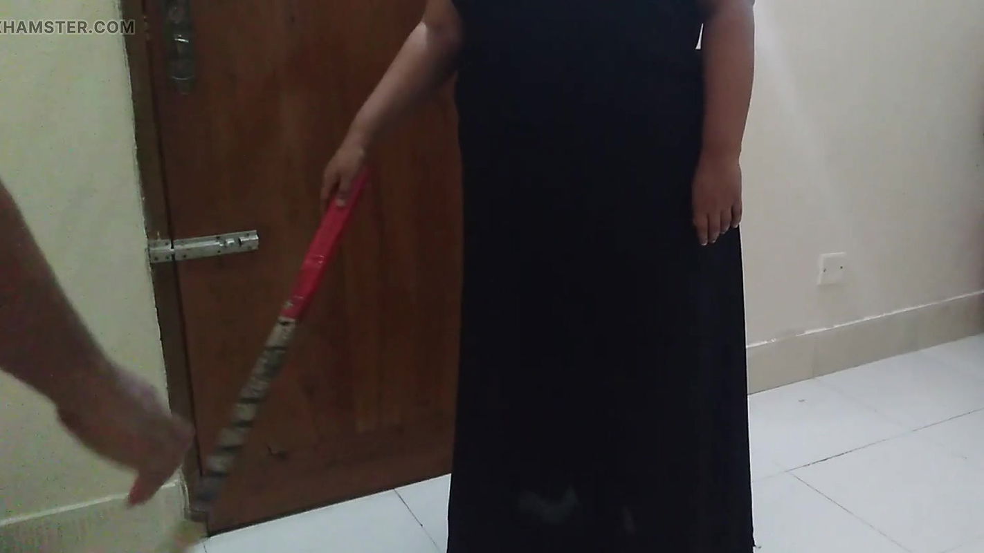 Saudi BBW Big Ass Hijab Maid Fucked By Boss When she cleaning room – Anal Fuck & Cum