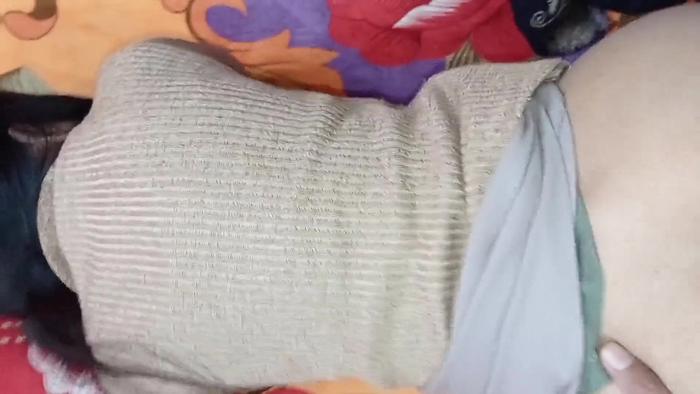 Sardarni Aunty ko ghar jakr ladke ne choda full video with audio