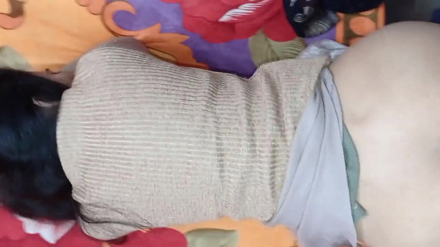 Sardarni Aunty ko ghar jakr ladke ne choda full video with audio