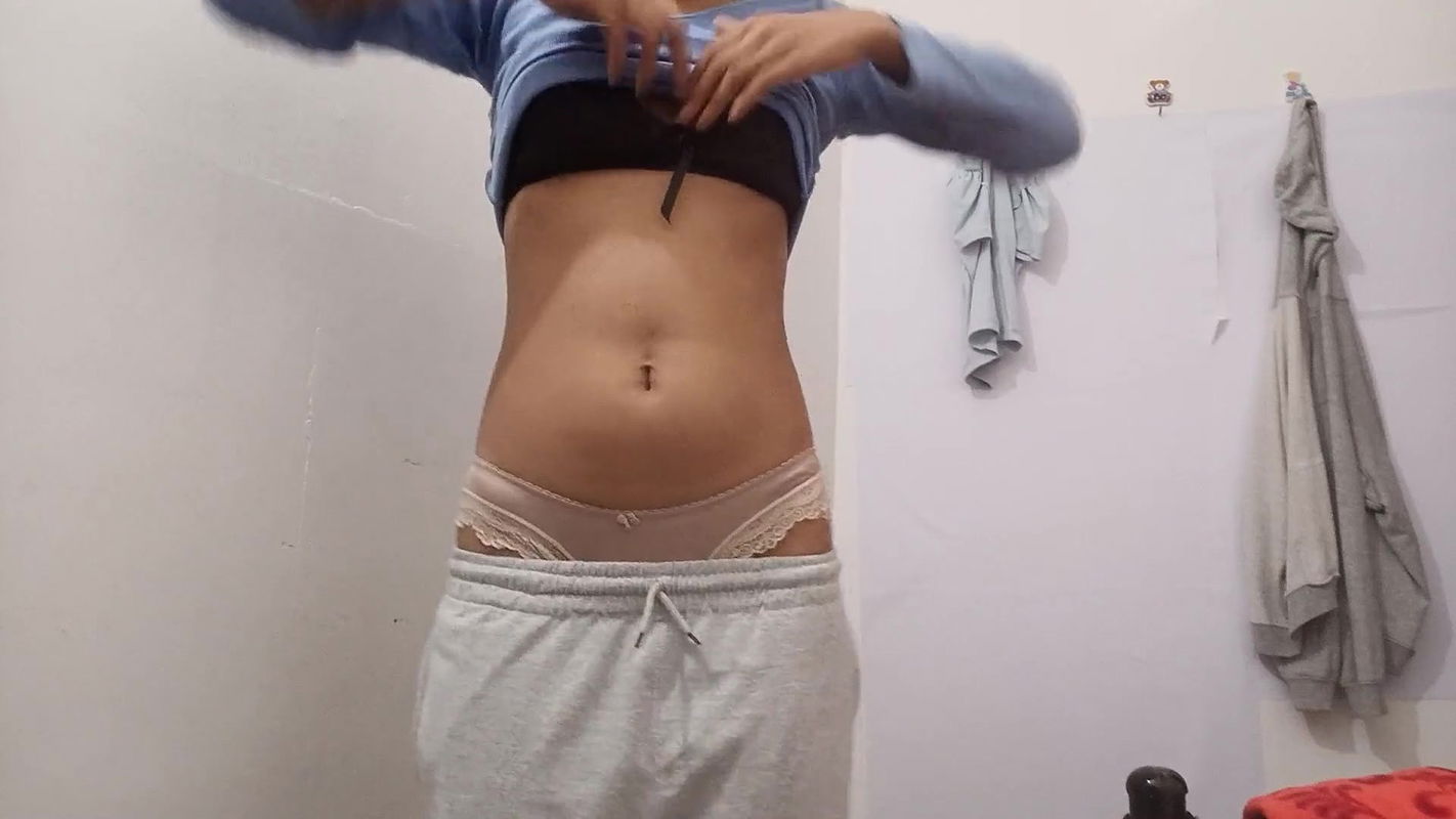 Nice indian girl mastrbate her holes