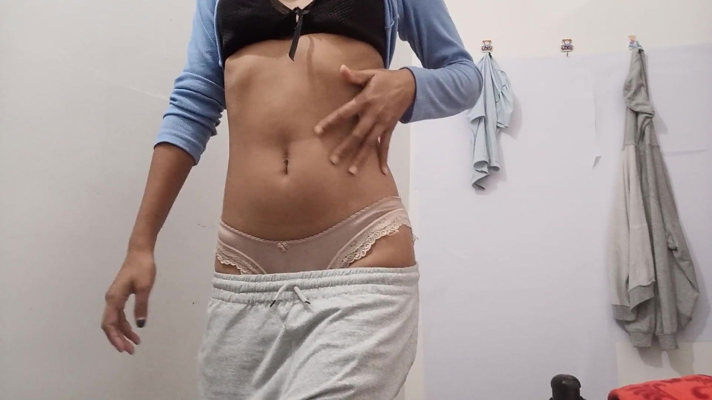 Nice indian girl mastrbate her holes