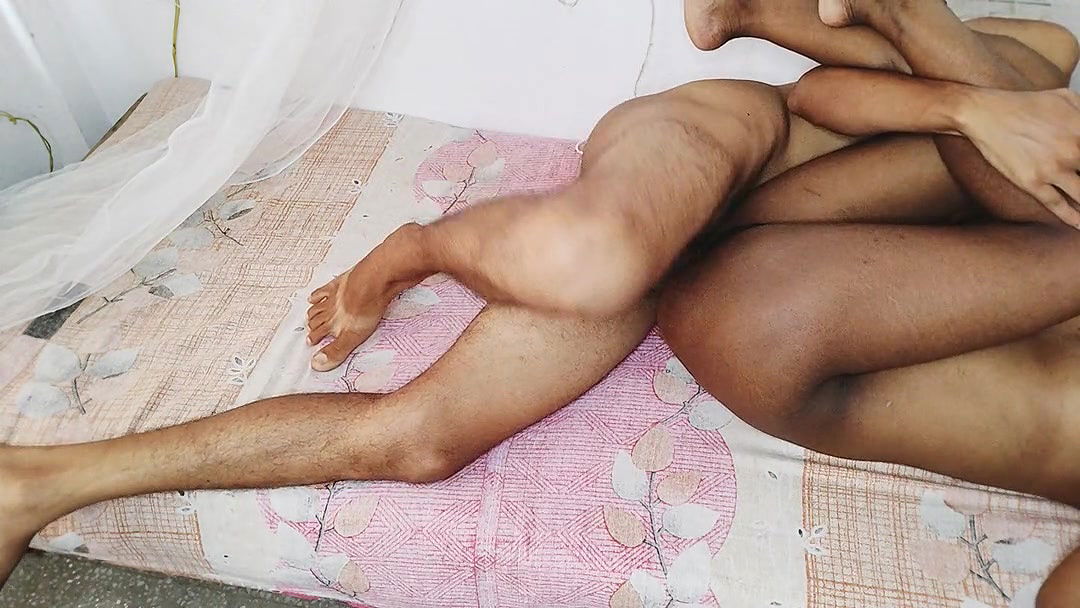 Newly married bhabi fucked by her devar in kitchen- Devar ne bhabi ke laakh mana karne pe bhi chod diya-tanya42