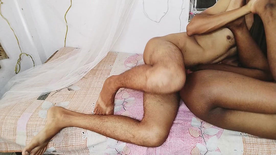 Newly married bhabi fucked by her devar in kitchen- Devar ne bhabi ke laakh mana karne pe bhi chod diya 1 tanya42