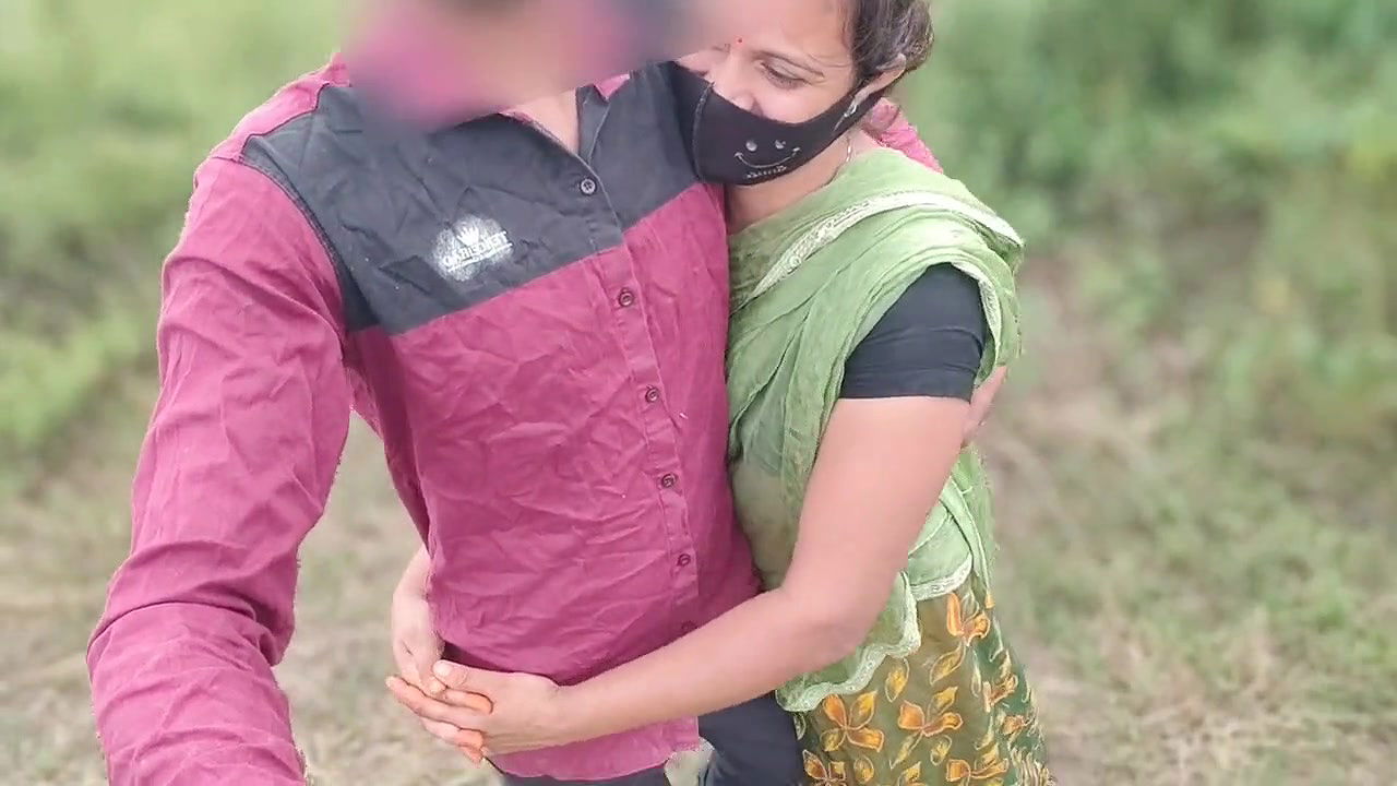 New Hindi Vlog With desi Village gav ki girl jungal me pyar se chudai, ladki bda lund dekhne aai,Full Hindi Hd
