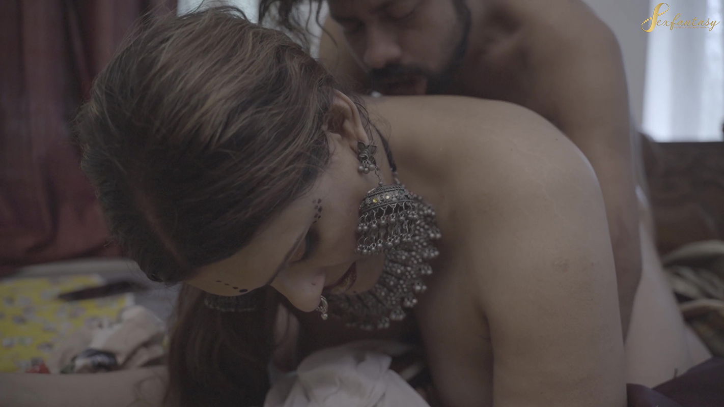 Naughty milf lady played a sex game with the stranger guy