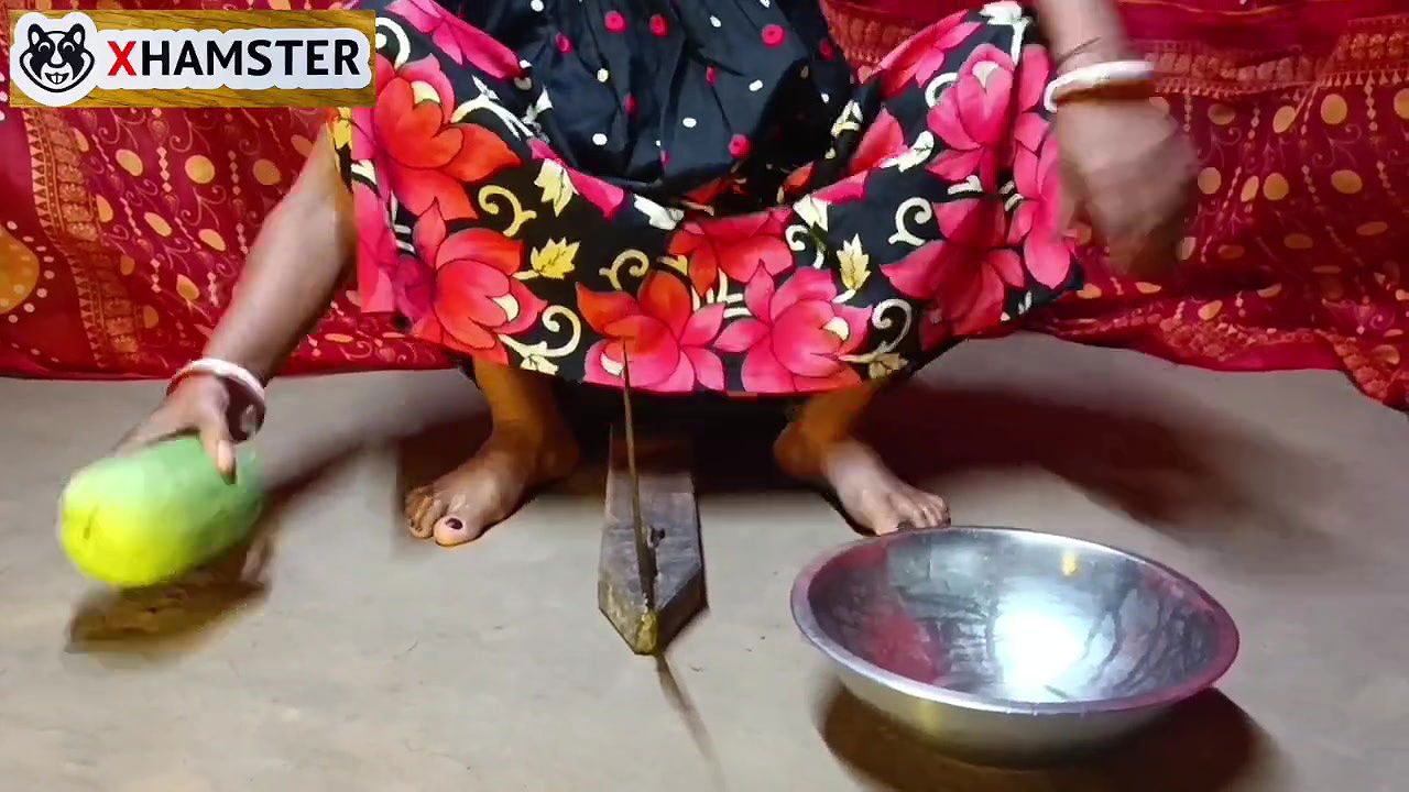 namita boudi cut with vegetables