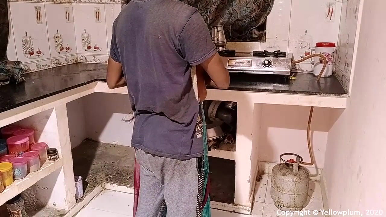 lucknow couple kitchen sex