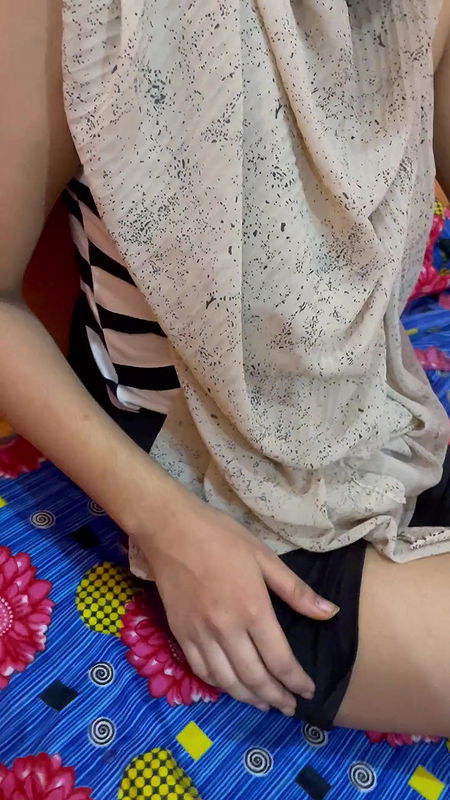 My Muslim Girlfriend Sana’s Pussy Wet and Took Out Her Juice by Inserting My Uncut Hindu Cock in Her Pussy