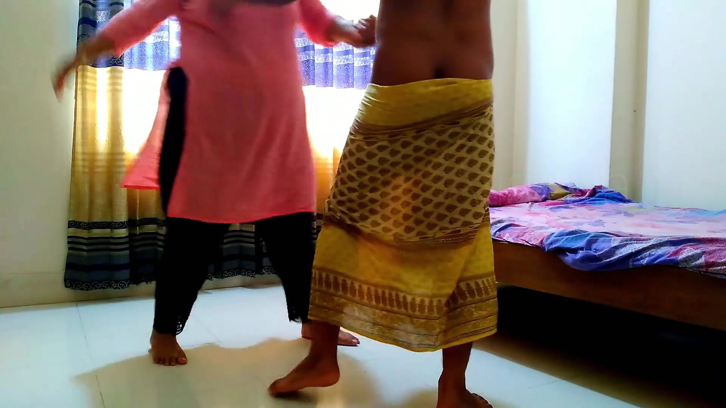 Moti Gand Vali Tutor Teacher Ko Jabardas hat badkar Choda – Student Fucks Hot Female Teacher