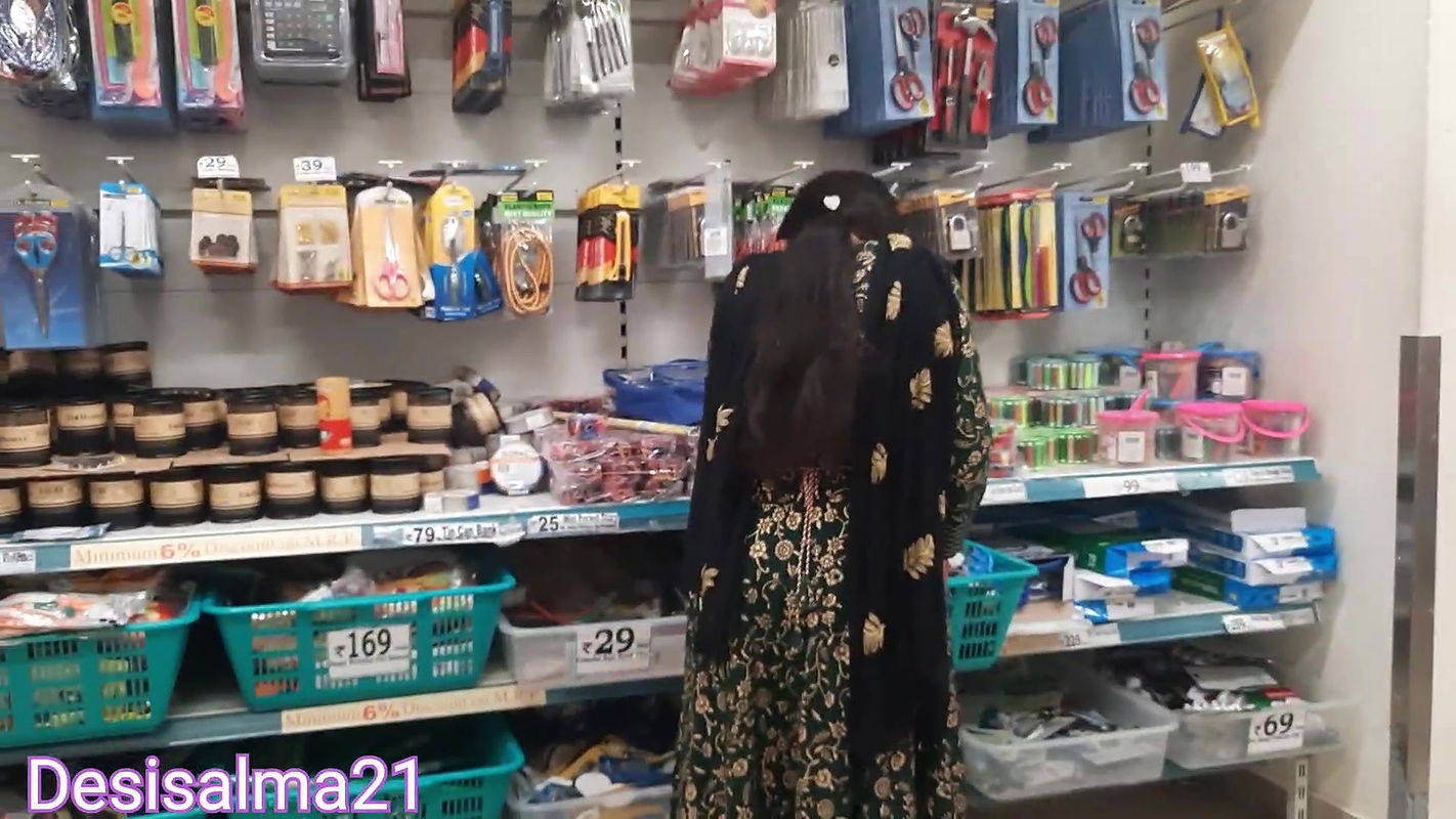 Meri Gaand ki chudai kar di mere jija ji ne mall mai sopping karwane ke dead Hindi audio anal sex closeup painful Fuck