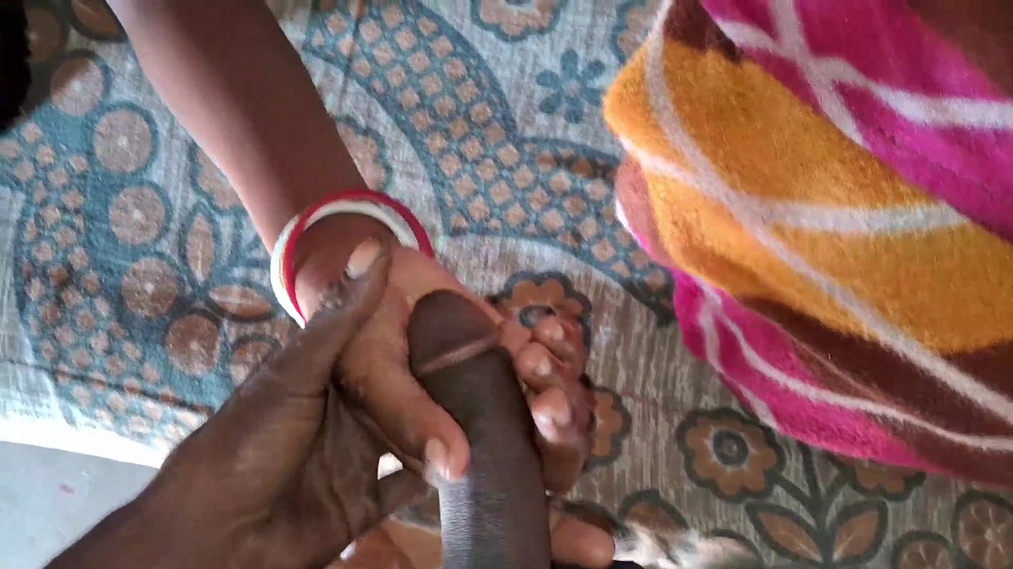 main Akele ghar mein so rahi thi meri bhai ne mujhe God Mein uthakar gand ki chudai Karti Meri