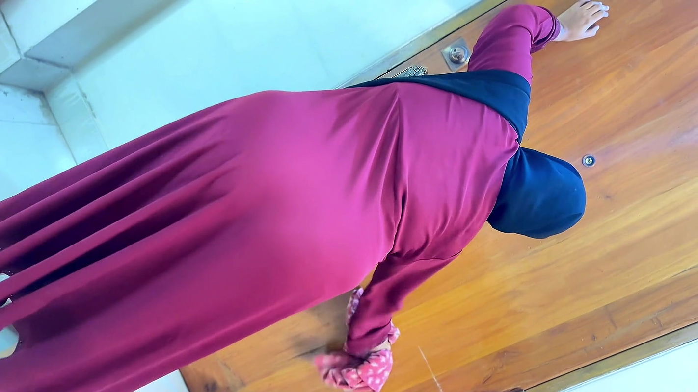 Jab Pita Ni Ghar Par Nahi Hote Tab Satule Ma ko Badi Gand Chudai Apni beta