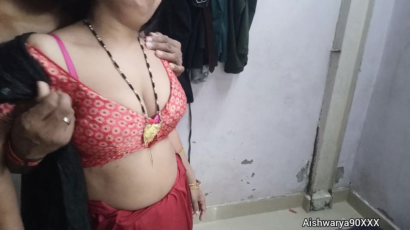 Indian Desi XXX Video Indian Desi Hot Sexy Bhabhi Aishwarya Ki Chut Ki Gatma Garam Chudai Indian Desi Hindi BF Video