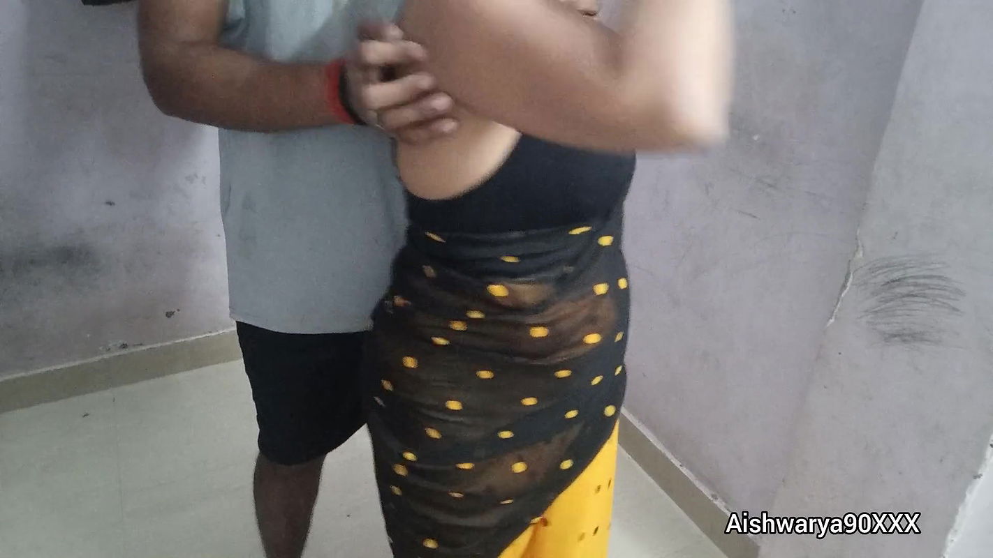 Indian Desi XXX Hot Sexy Bhabhi Aishwarya Fucked in Beautiful Yellow Saree Indian Desi Bhabhi Saree Sex