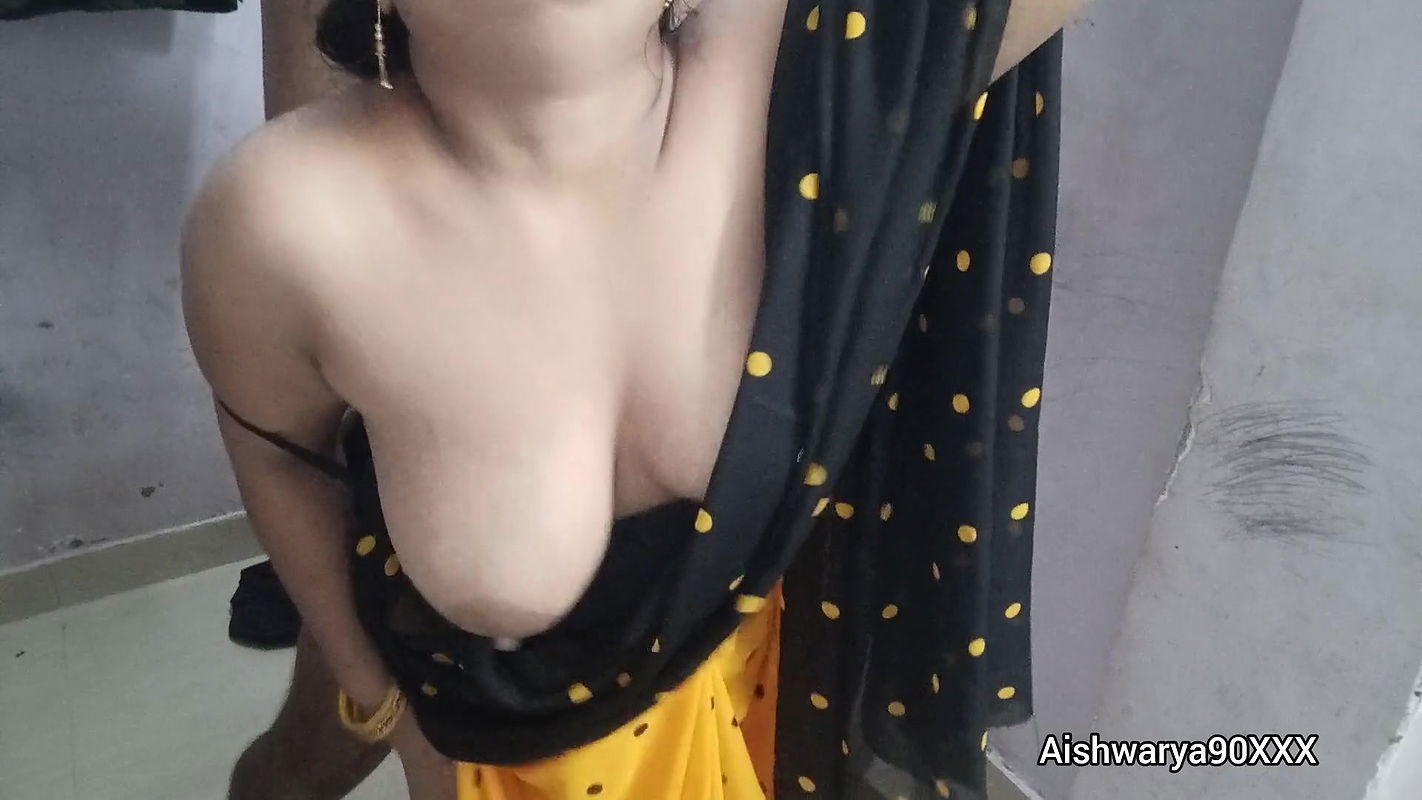 Indian Desi XXX Hot Sexy Bhabhi Aishwarya Fucked in Beautiful Yellow Saree Indian Desi Bhabhi Saree Sex