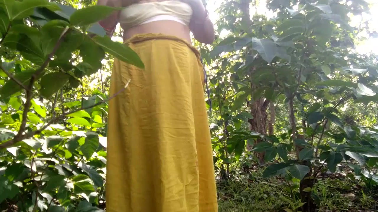 outdoor risky indian sex