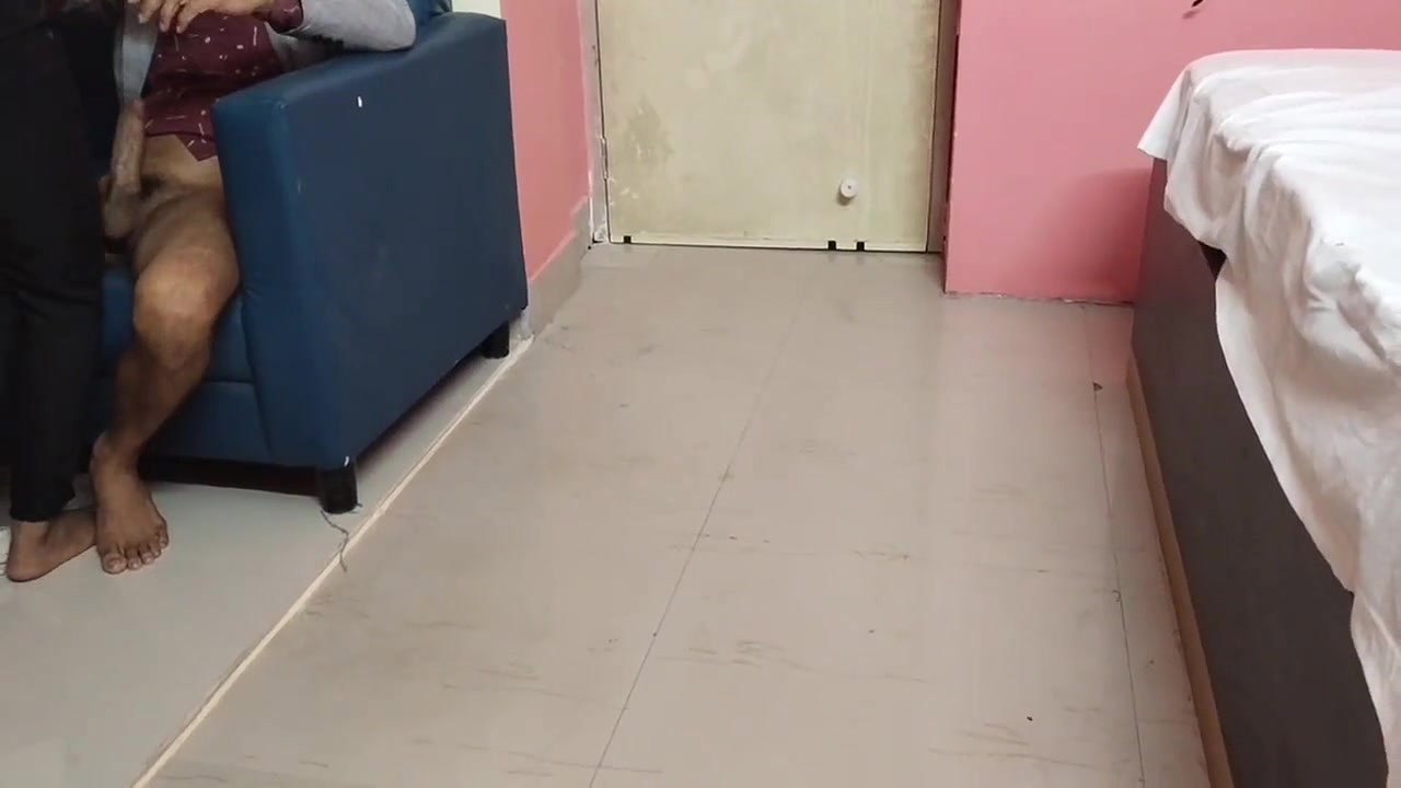 Indian boss deeply satisfied by his hot & sexy stuff