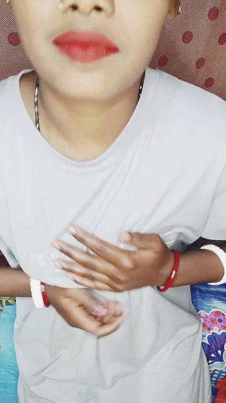 Indian bhabhi’s ass and pussy fucked with eggplant Indian Sex