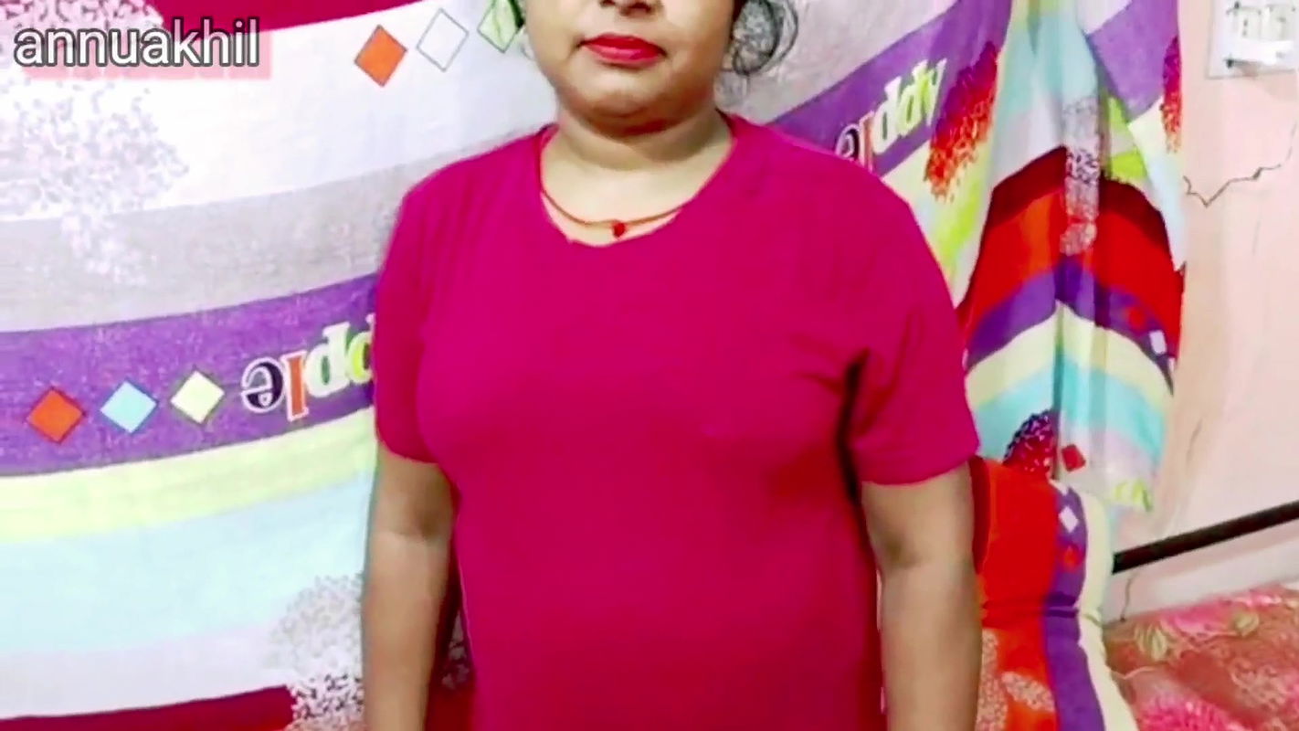 India desi moms steps son fuking hard fuking doggy style anal fuking desi mom ki chudai