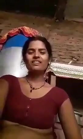 Village BHabhi showing Bobs n pussy
