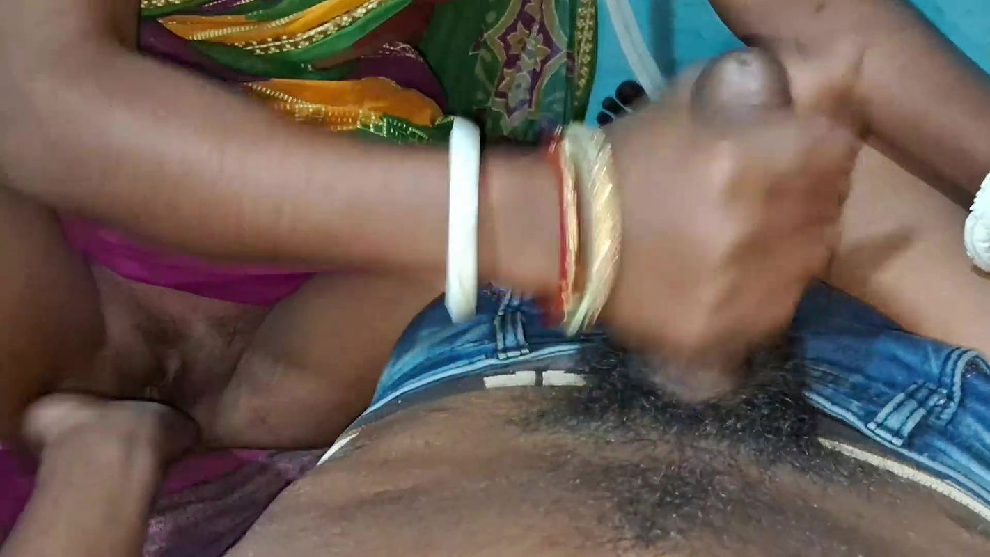 I fucked my little sexy sister-in-law wearing a saree Desi sexy hard film