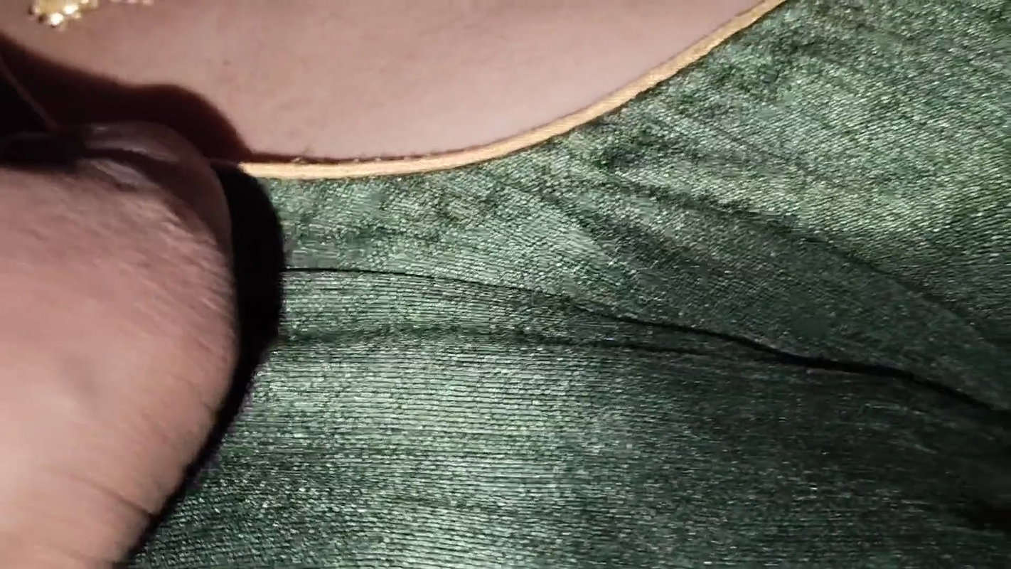 I fed banana to my stepsister and fucked her