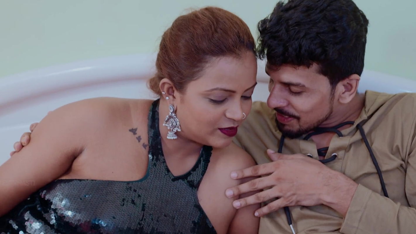 Hot Desi Indian couple had hot sex after meeting one of their girlfriends after 5 years