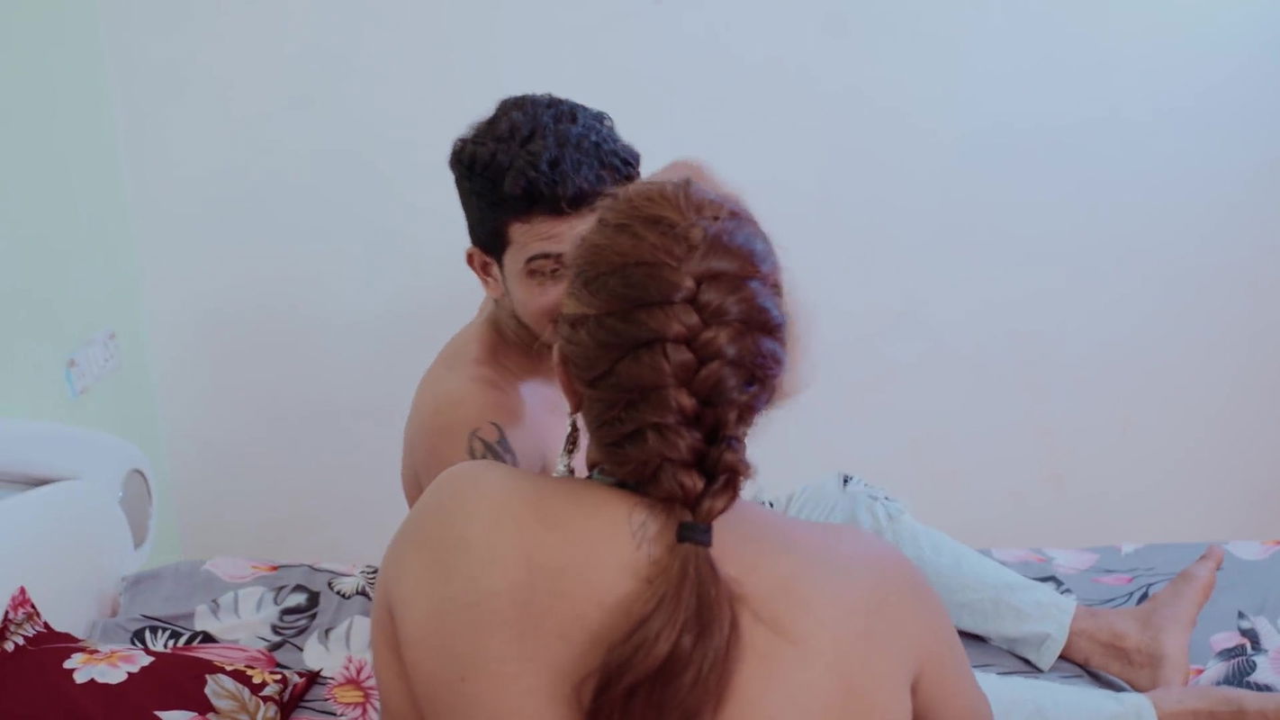 Hot Desi Indian couple had hot sex after meeting one of their girlfriends after 5 years