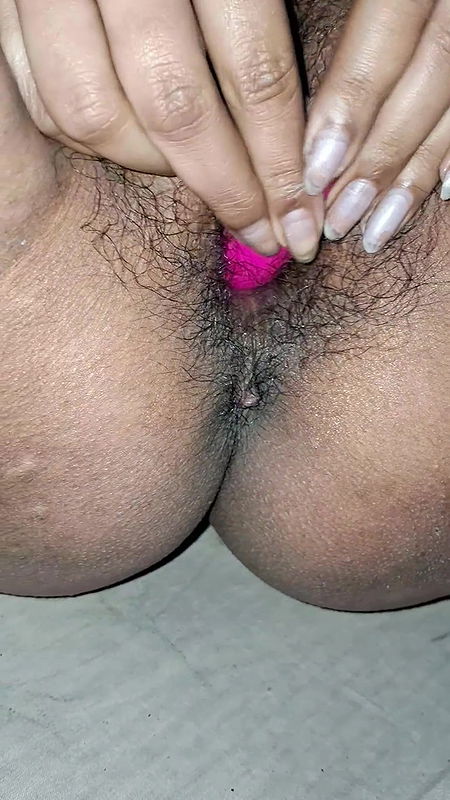 Hot Desi Indian Bhabhi Hairy Pussy Inserting Dildo