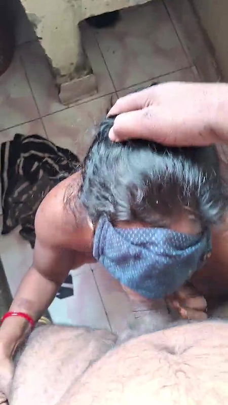 Hot Bhabhi today got her dick sucked in the kitchen or bathroom