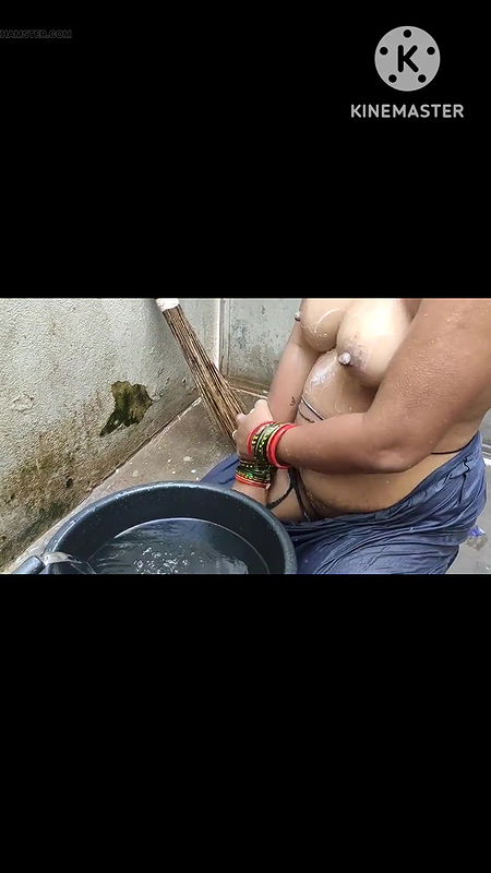 Hot Bhabhi Ki Hot Back