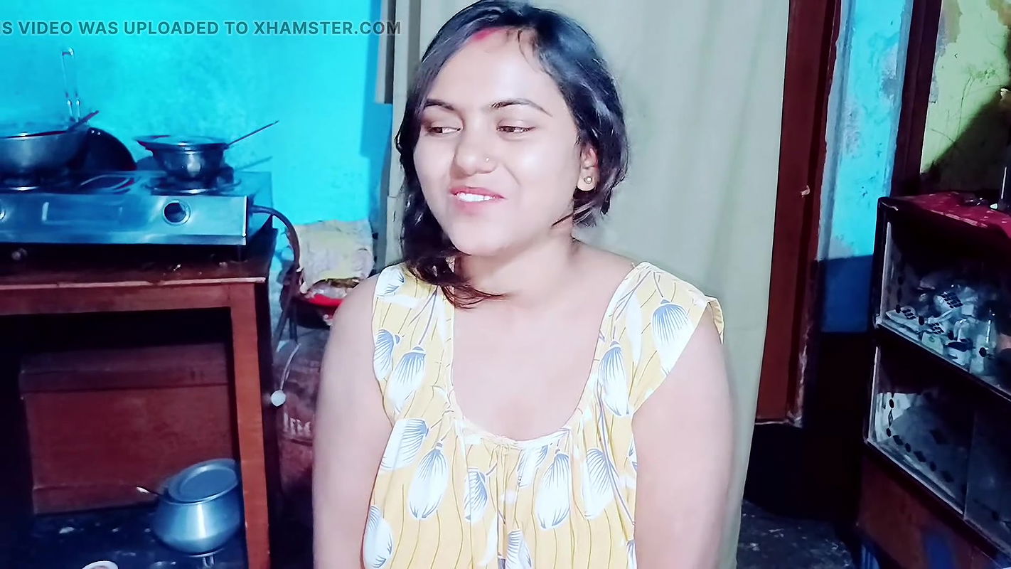 HINDU BANGLA Step mom saw step son big and job him for her pleasure